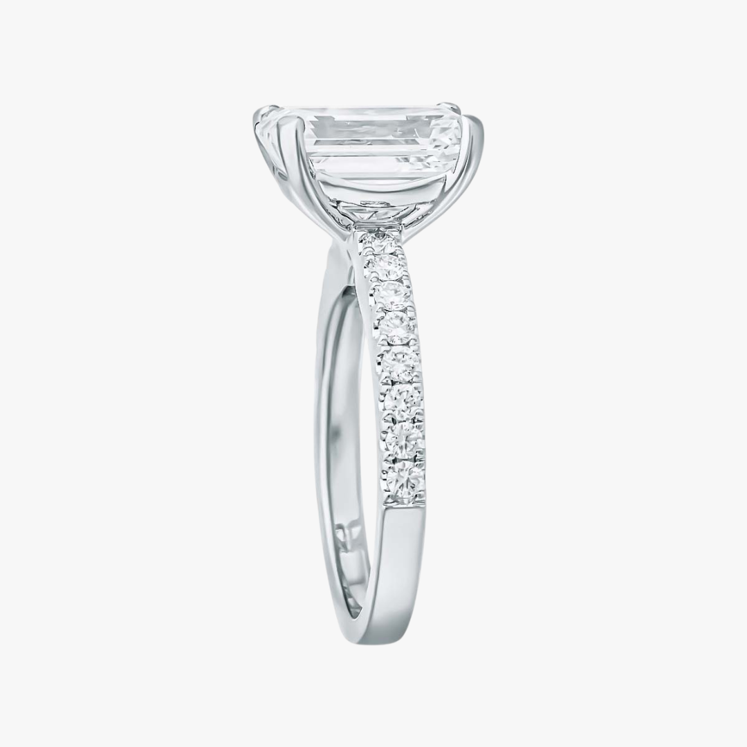 4.00carat Emerald Cut Diamantring lab-grown
