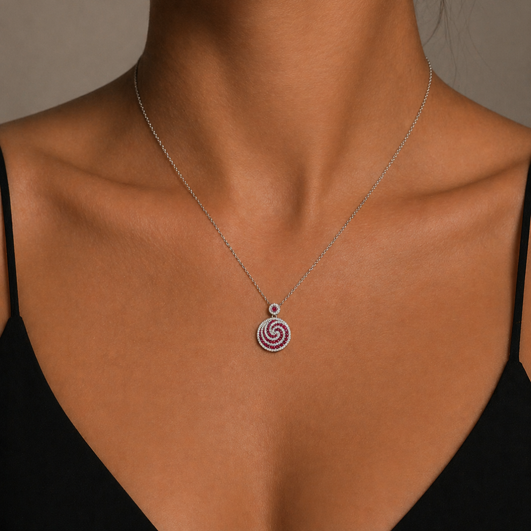 Ruby und Diamant Halskette in Weißgold