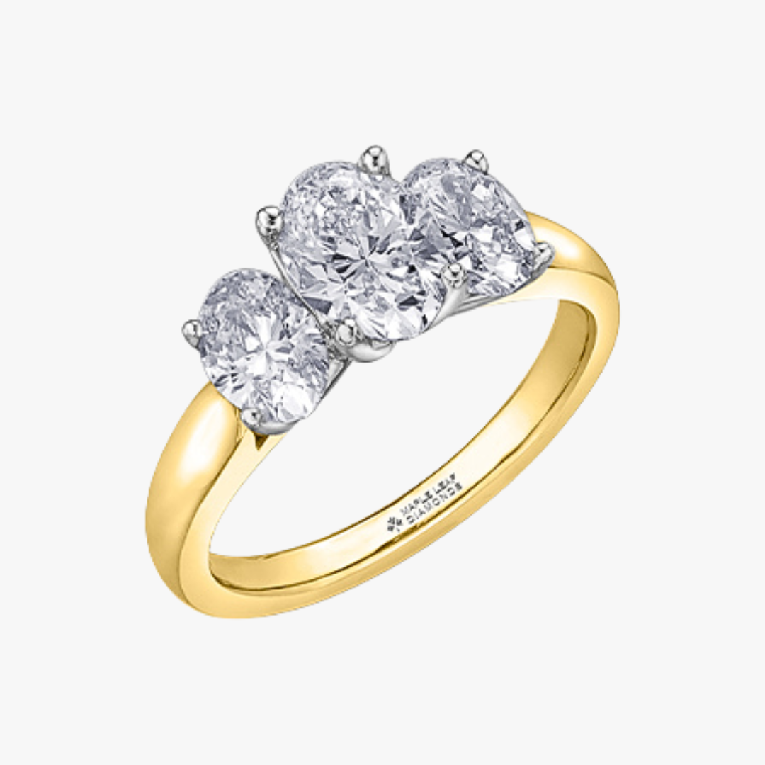 3 Stone oval Diamantring