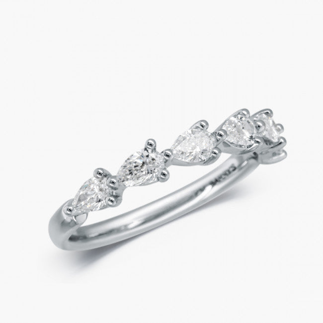 Memory Ring mit Tropfen Diamanten von Maple Leaf Diamonds