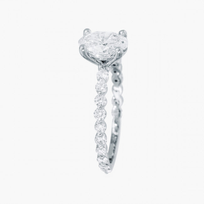 Verlobungsring mit ovalen Diamant von Maple Leaf Diamond