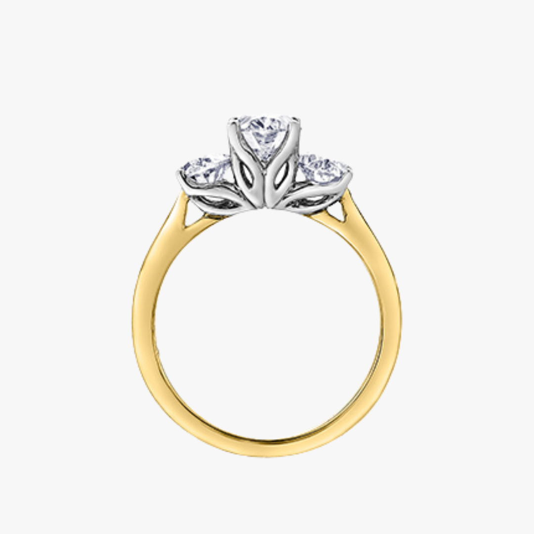 3 oval Diamond Ring in Gelbgold