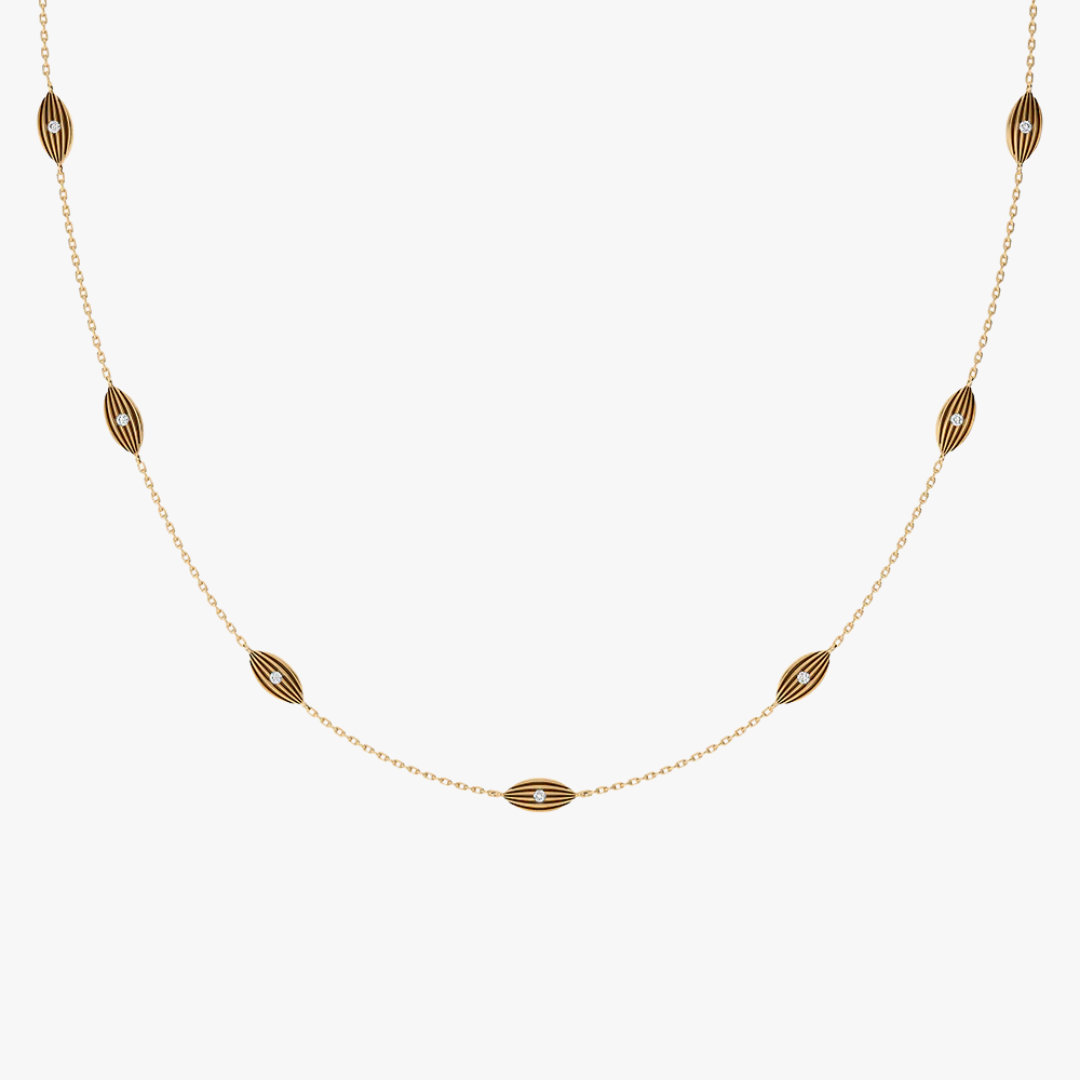 Necklace in 14kt yellow gold with 14 diamonds