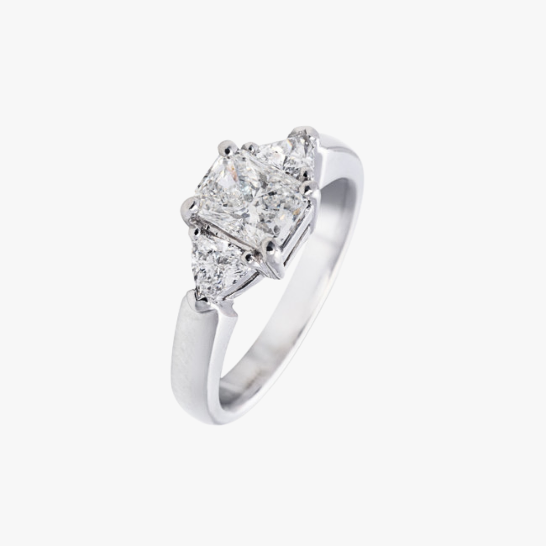 Engagement ring platinum with 0.84ct diamond