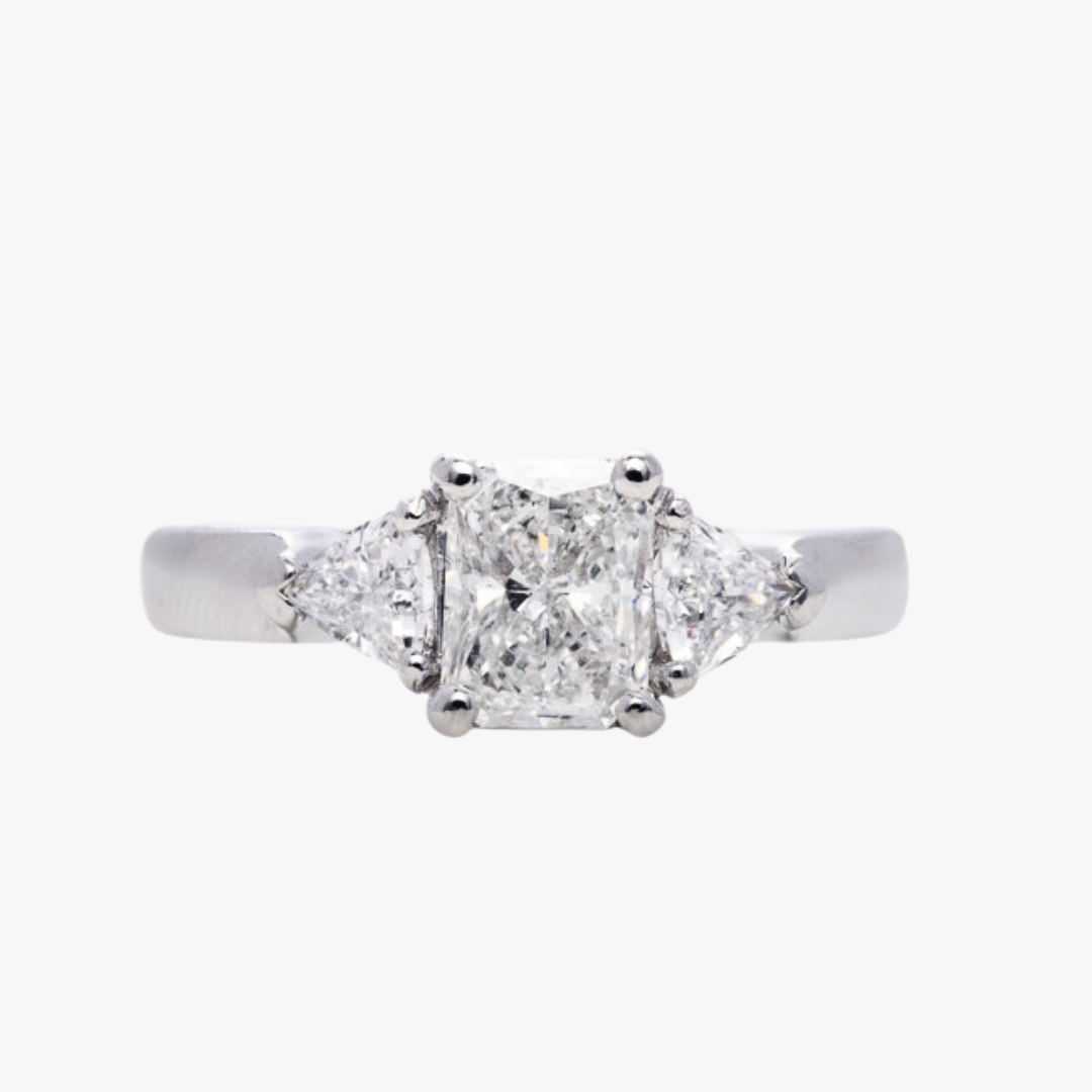 Engagement ring platinum with 0.84ct diamond