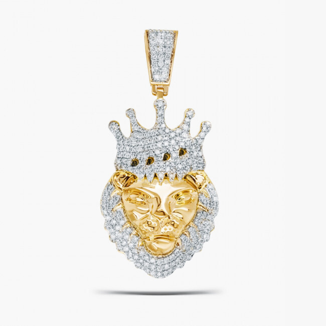 Diamond lion pendant 10kt with 197 brilliants