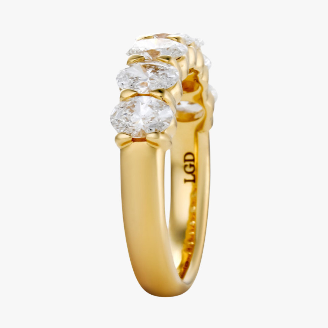 Lab-Grown 14kt Gelbgold Memoryring mit 1.61ct ovalen Diamanten