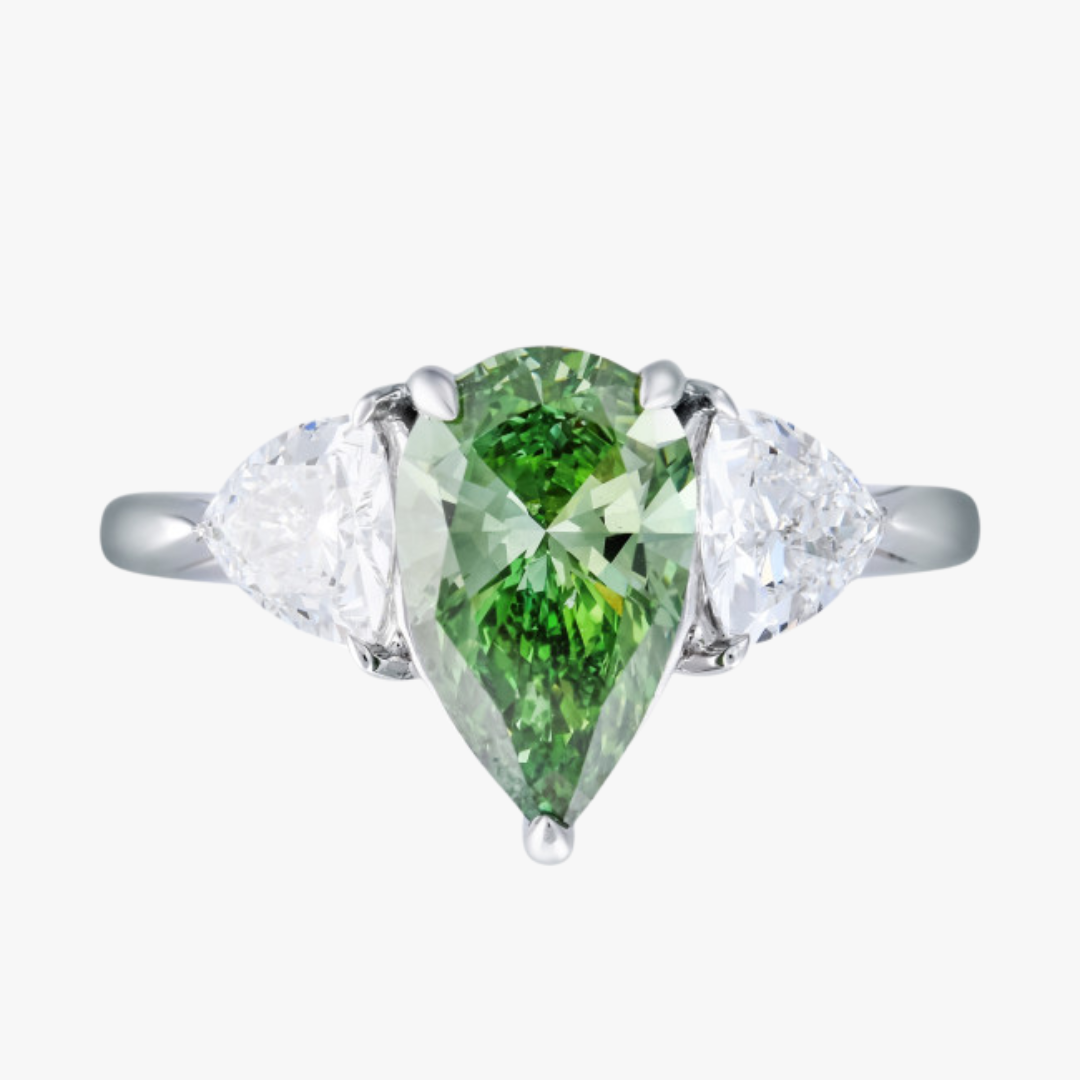 Grüner Pear Shape Diamant Ring