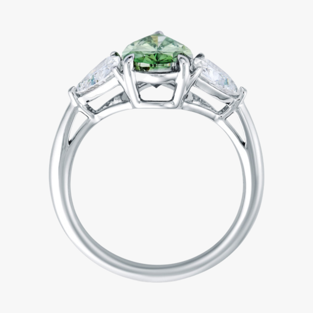 Grüner Pear Shape Diamant Ring