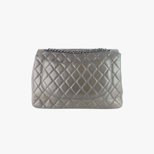 Chanel Maxi Flap Bag in Grau