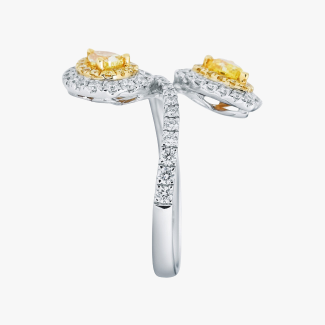 Ladies ring 18kt white and yellow gold with 0.59ct yellow diamonds