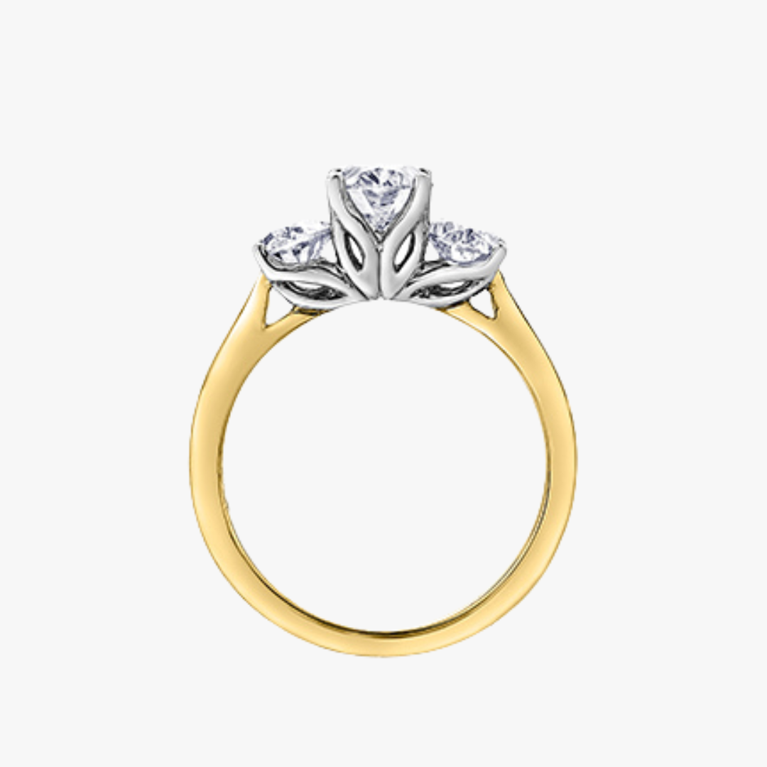 Verlobungsring 14kt mit 3 ovalen Diamanten 1.02carat