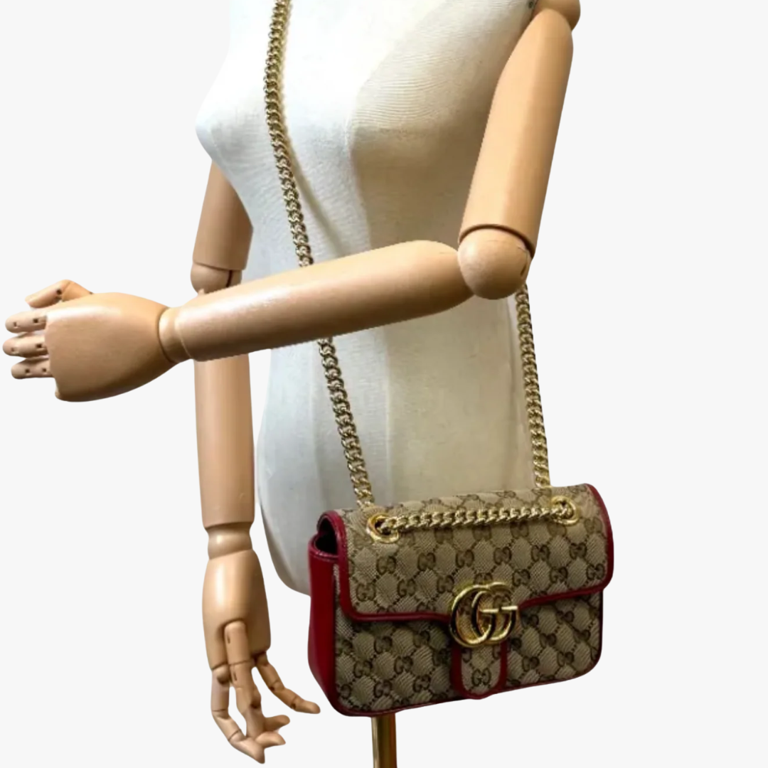 Gucci Marmont Mini Tasche GG Monogram Canvas mit dunkelroten Lederdetails